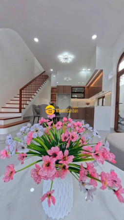 Nhà mới có sân đậu ô tô gần chợ vượt lũ phường 8 vĩnh long