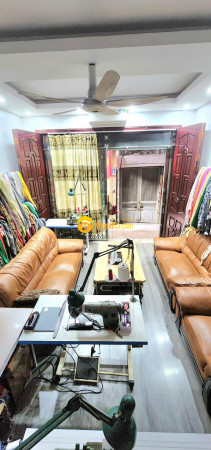 Nhà định công sát phố 35m2 mt 4m 6 tầng 4pn 8.5 tỷ