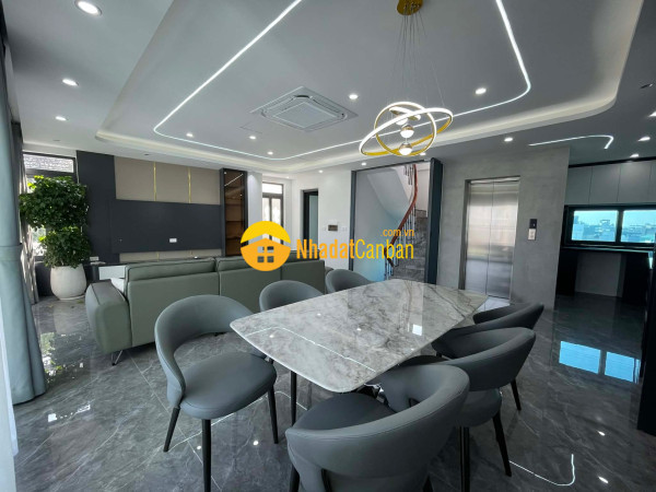 Siêu phẩm bạch mai thang máy 1 nhà ra phố full nội thất cao cấp