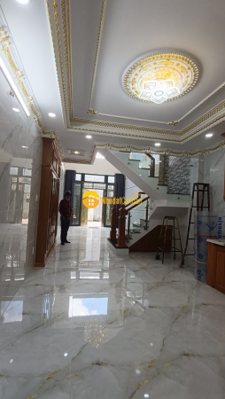 Hẻm ô tô thông, hương lộ 2, bình trị đông a, bình tân, 5 tầng, 56.0m2, 6.6 tỷ.